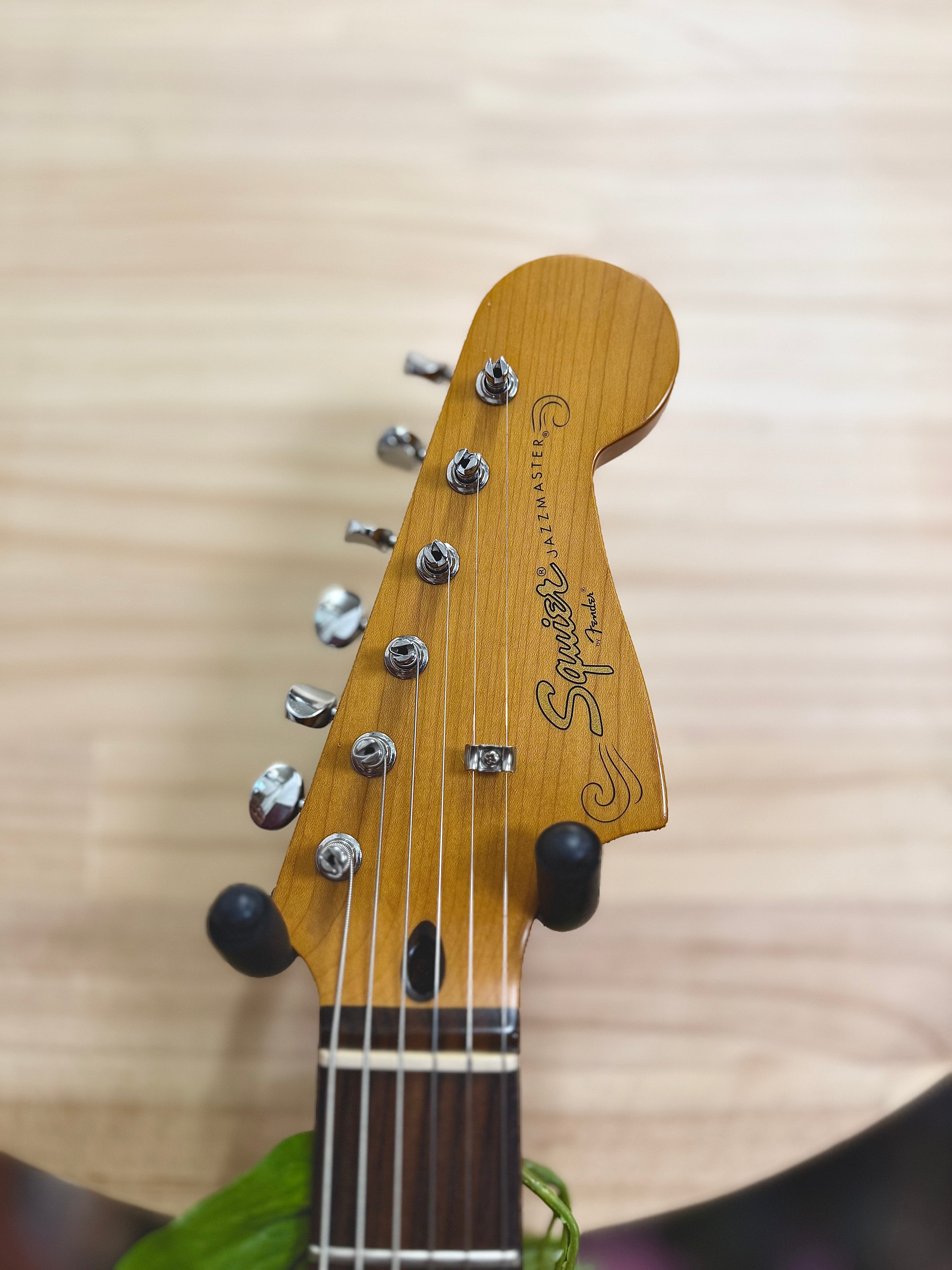 Squier | J Mascis Jazzmaster | Vintage White | 2012 | Pre-Loved Squier | J Mascis Jazzmaster | Vintage White | 2012 | Pre-Loved